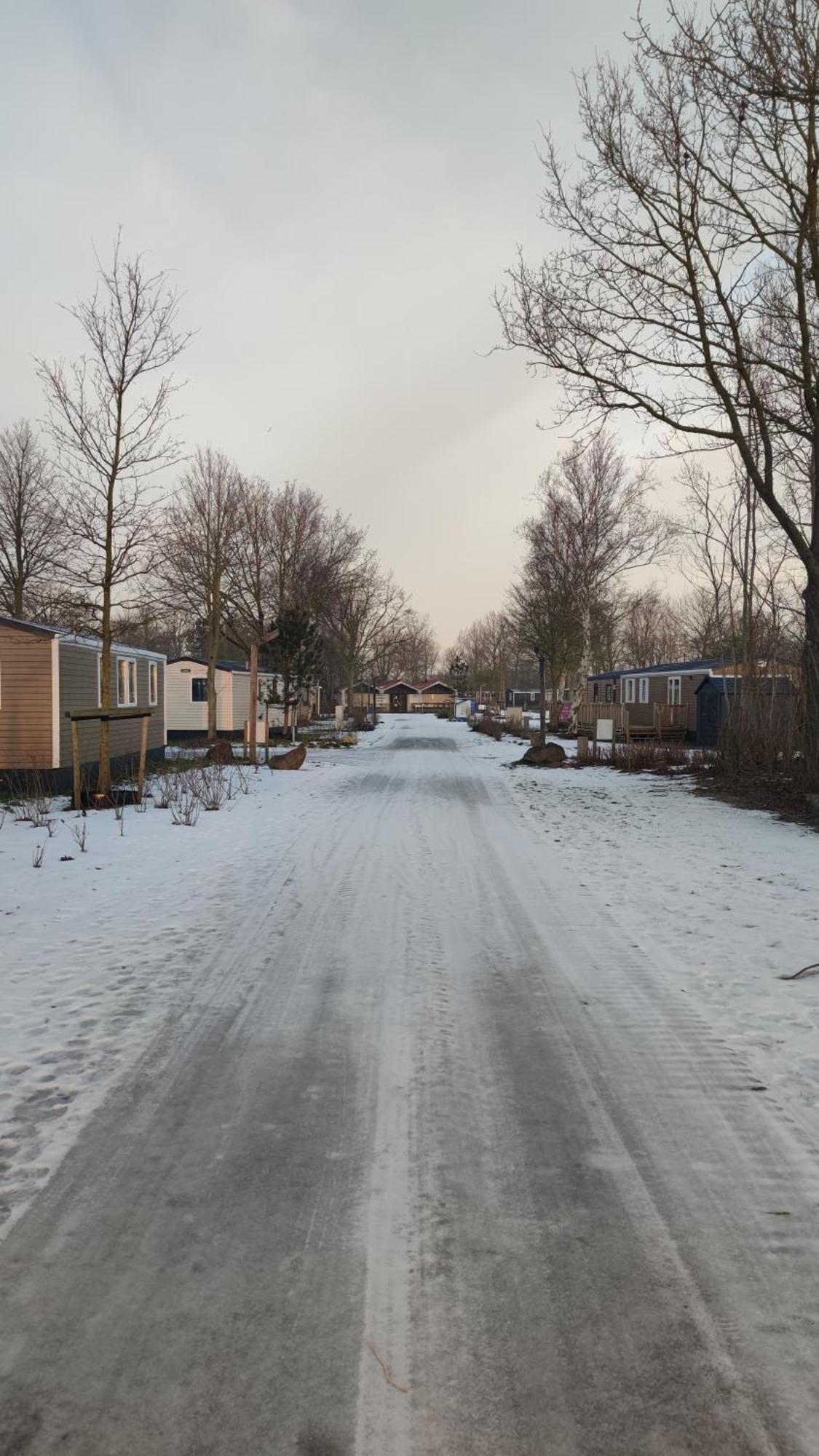 Mobilheim Herz Lauwersoog - Chalet Robbengat Экстерьер фото